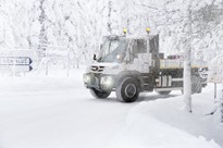 Winter testing at 30 degrees Celsius in the cold Scandinavian winter, still camouflaged: the new Mercedes-Benz Econic, new Unimog extreme off-roader and new Unimog implement carrier on test drives in Rovaniemi, the capital of Lapland Winter testing at 30 degrees Celsius in the cold Scandinavian winter, still camouflaged: the new Mercedes-Benz Econic, new Unimog extreme off-roader and new Unimog implement carrier on test drives in Rovaniemi, the capital of Lapland