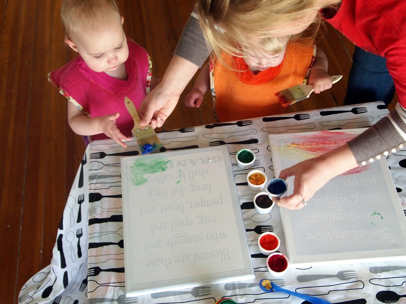 [Fingerpainting%2520Artwork%2520using%2520Vinyl%2520Stencil%2520%257BSawdust%2520and%2520Embryos%257D%255B3%255D.jpg]