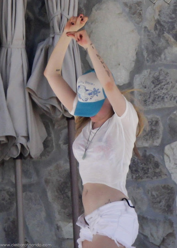 avril-lavigne-linda-sensual-sexy-nude-biquine-bikine-desbaratinando-sexta-proibida (23) avril-lavigne-linda-sensual-sexy-nude-biquine-bikine-desbaratinando-sexta-proibida (23)