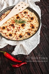 tarta cu branza si carnati_thumb[2]