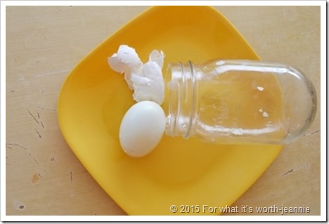 peel egg in a jar