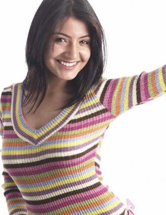 [anushka_sharma_cute%255B3%255D.jpg]
