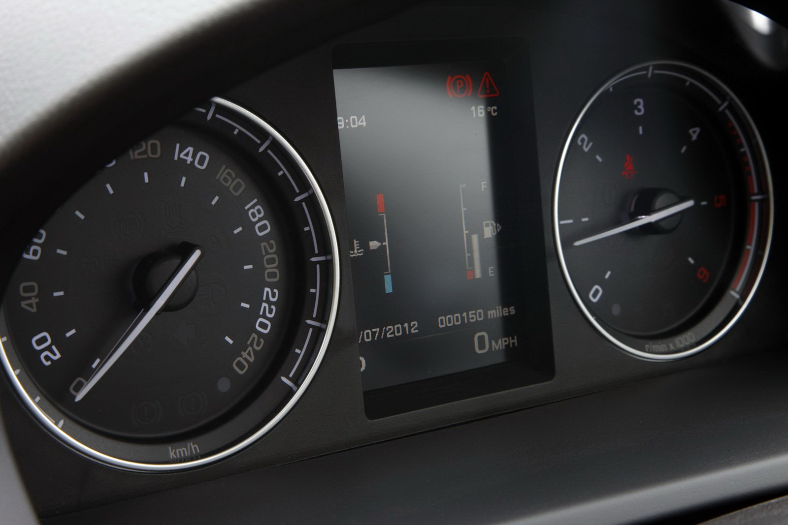 [2013-LR-Freelander-Facelift-38%255B2%255D.jpg]