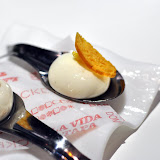 Raviolis liquide au Payoyo, un fromage puissant. La bouchée explose en bouche, et cest vraiment pas mal du tout, mais dommage que ça soit froid.