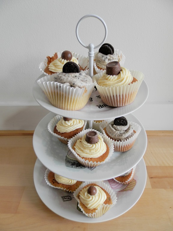 [cute-cupcake-stand-54.jpg]