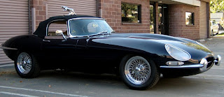 Jaguar XK-E, with Head-Light-Cover-Kit. The Head-Lamp-Cover Conversion-Kit made by designer Stefan Wahl in the tradition of Malcolm Sayer. / Jaguar e-Type mit Scheinwerferabdeckungen, designed und hergestellt von Designer Stefan Wahl in der Tradition von Malcolm Sayer.