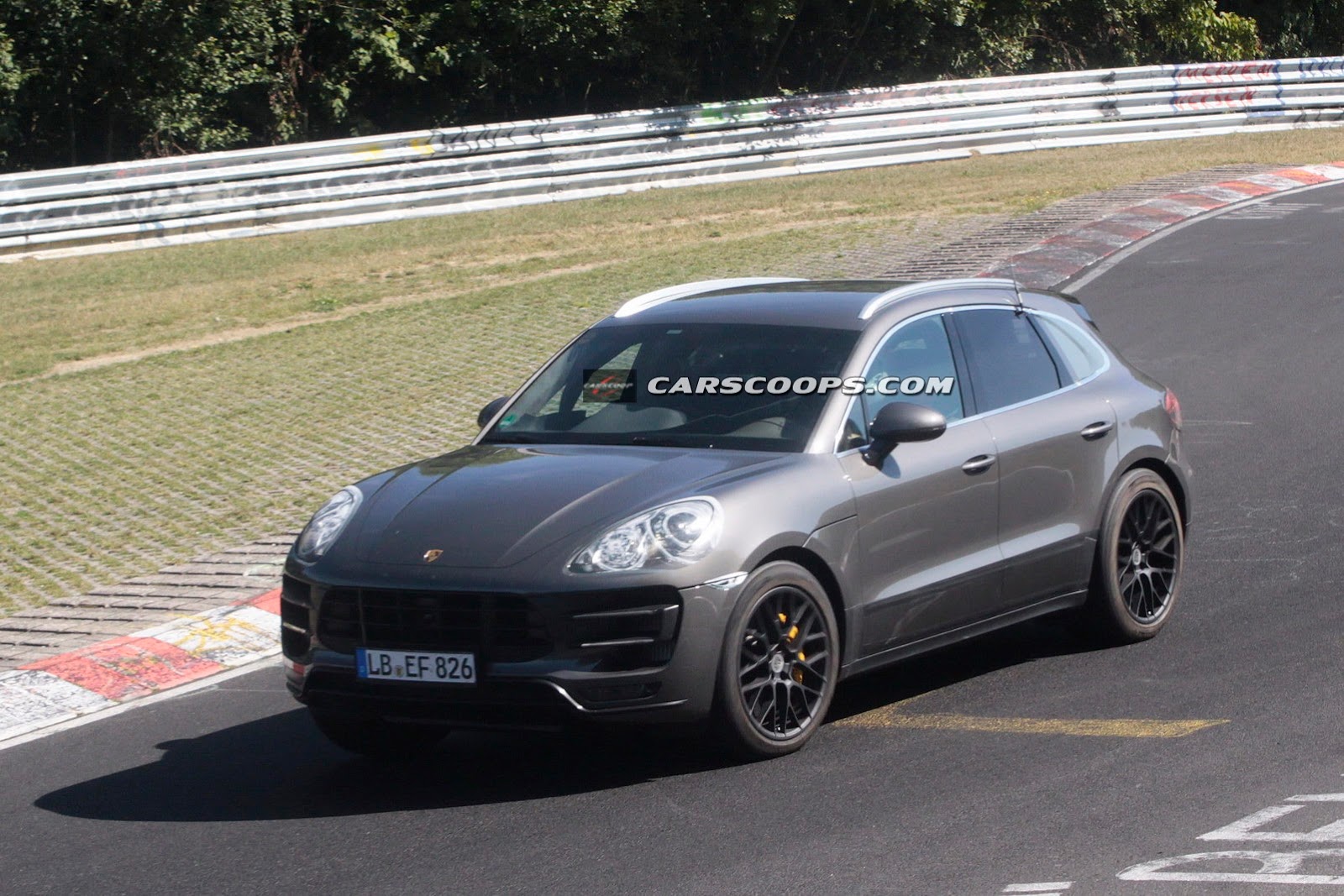 [2015-Porsche-Macan-5Carscoops%255B3%255D.jpg]