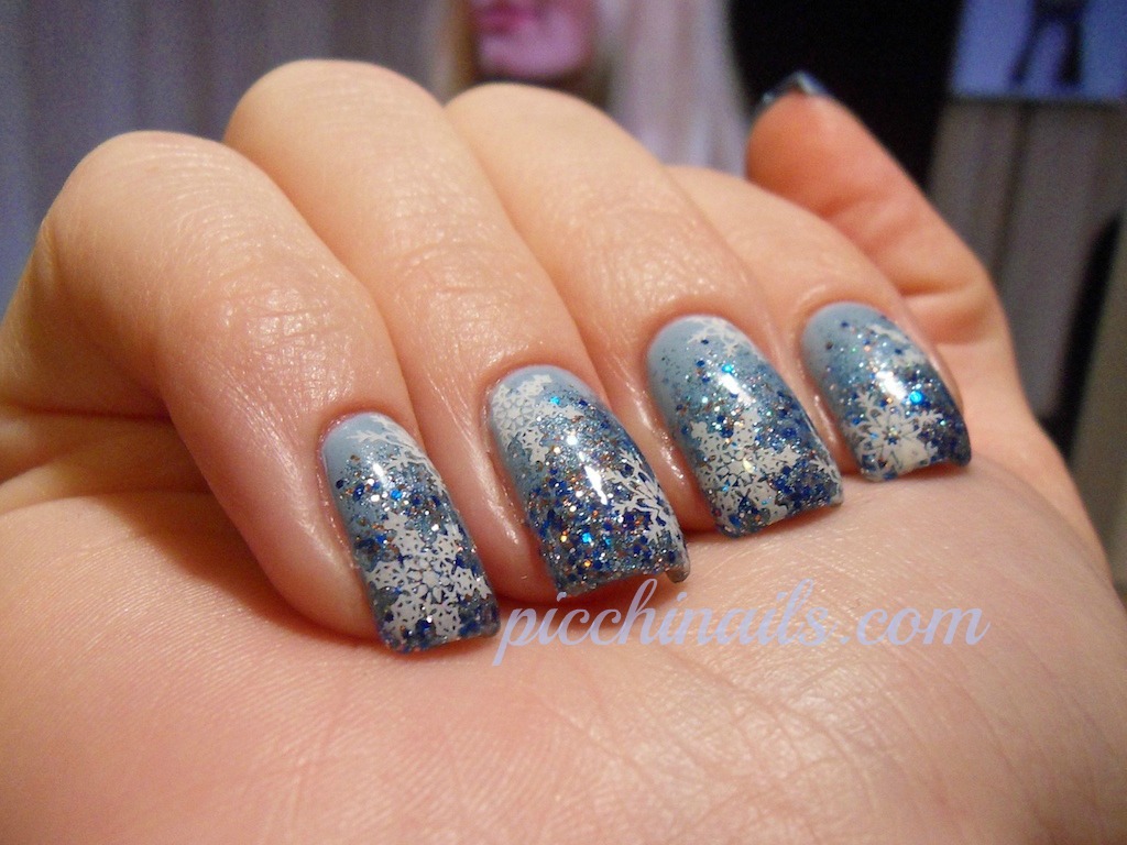 [Essence-Sure-Azure-and-Essence-Gleam-in-Blue-and-Mavala-Sparkling-Blue-with-stamping-in-konad-SP-white-m59.%255B5%255D.jpg]