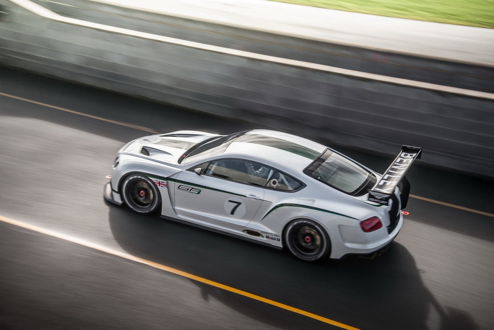 [Bentley-Continental-GT3-Concept-Racer-2%255B3%255D%255B2%255D.jpg]