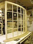 Curved bay window