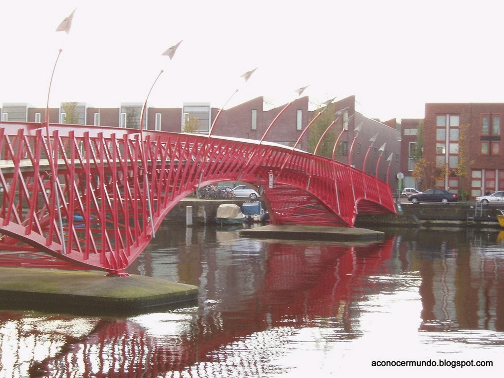 [Amsterdam.-Puente-Pythonbrug-Puente-%255B18%255D%255B2%255D.jpg]