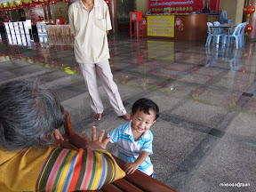 พู่กันพ่นยาแต่ยังเที่ยวสนุกวัดเล่งเนยยี่