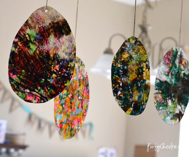 A great craft for using old crayons - Crayon 'Stained Glass' Art for Kids