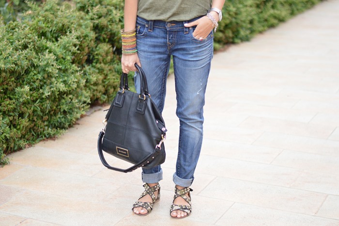 Easy outfit, easy look, primark, gladiators sandals, givenchy bag, boyfriend jeans, baggy jeans, fashion blogger, fashion blogger firenze, blogger firenze, outfit comodi, look comodi, outfit da tutti i giorni, look per tutti i giorni, look of the day