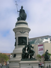 424 - Estauta extraña.JPG
