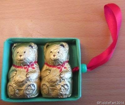 [Lindtt-Chocolate-Bears-in-Matchbox.-%255B3%255D.jpg]