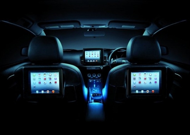 PROTON-Yes-Interior-650x650