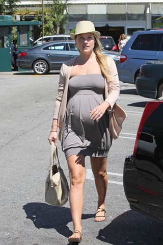 [pretty%2520and%2520pregnant%2520%25289%2529%255B3%255D.jpg]