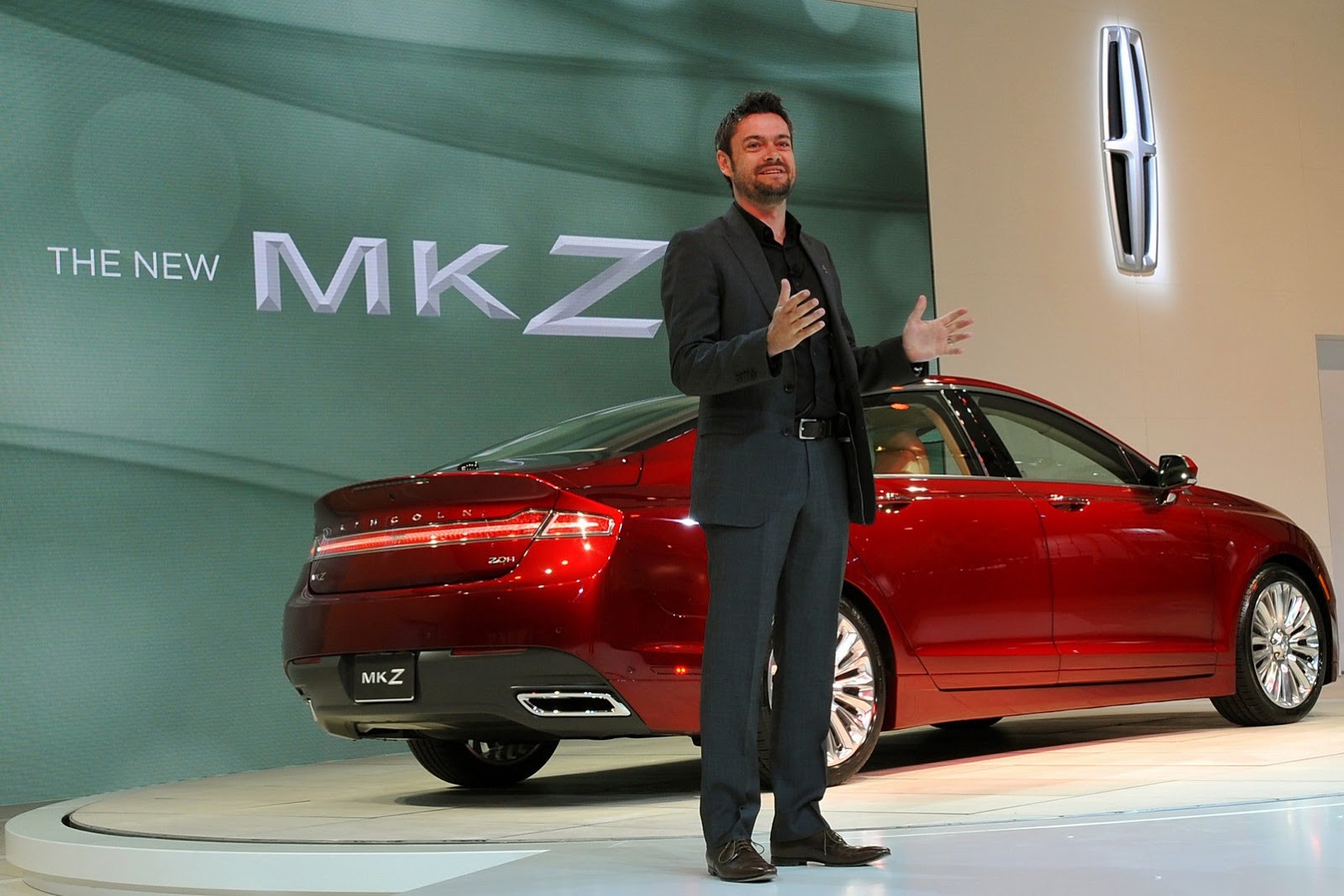 [2013-Lincoln-MKZ-12%255B2%255D.jpg]