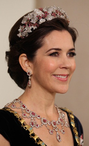 [Queen%252BMargrethe%252BII%252BDenmark%252BCelebrates%252B40%252BYears%252BnDH7R-bE082l%255B5%255D.jpg]