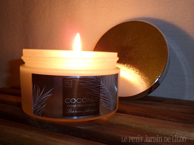 003-sainsburys-tu-highly-fragranced-coconut-candle-review-spa-wax-filled-jar