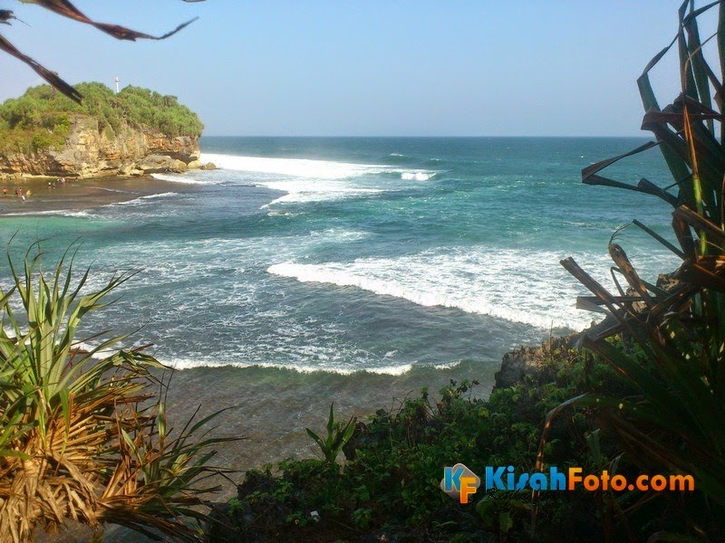 [Tebing%2520pantai%2520watu%2520kodok%2520Drini_03%255B5%255D.jpg]