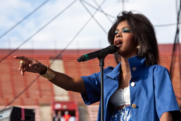 [lauryn-hill-4%255B3%255D.jpg]