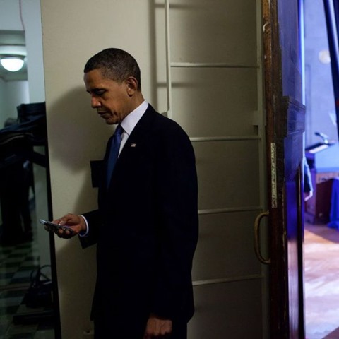 [obama-checking-your-emails-19%255B3%255D.jpg]