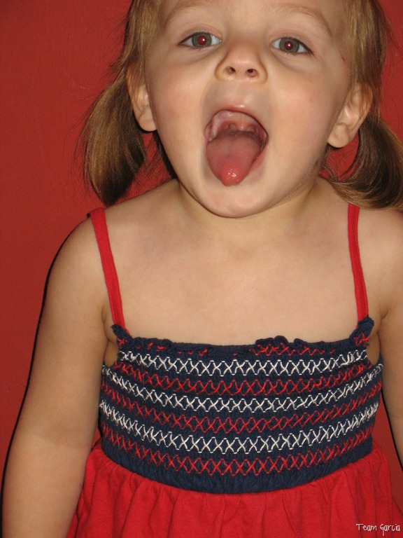 [girls%25204th%25202011-07-04%2520005%255B21%255D.jpg]