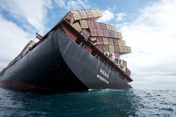 The cargo ship Rena is stuck on the Astrolabe Reef off the coast of Tauranga. Katie Cox / nzherald.co.nz