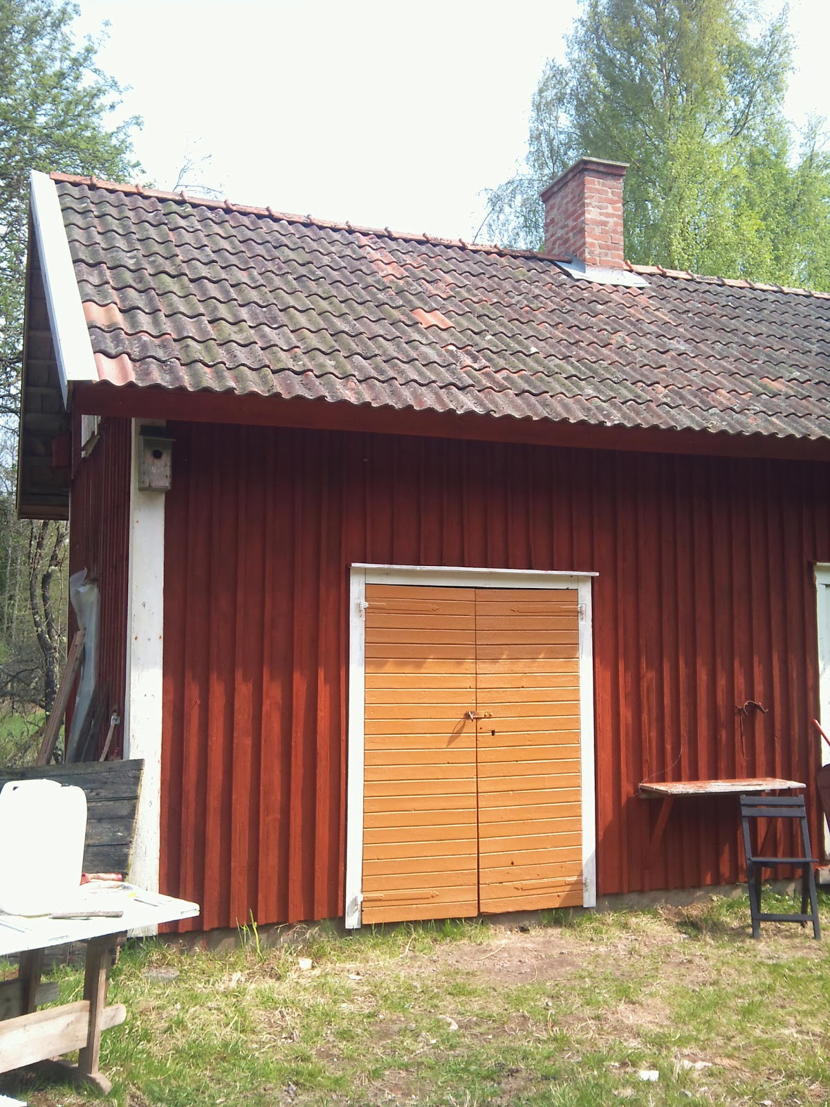 Huset är fräscht och välskött. nuvarande ägare gjorde flera fina ...