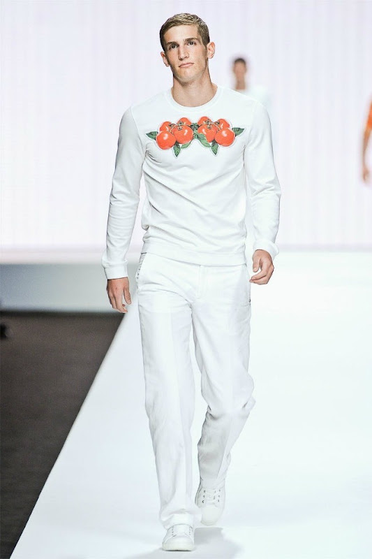 Milan Fashion Week Primavera 2012 - Dirk Bikkembergs (30)