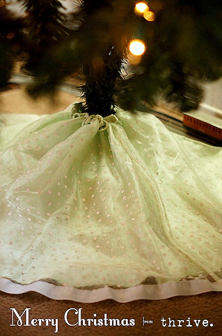 10 min. Christmas tree skirt from a girls dress - choosetothrive.blogspot.com