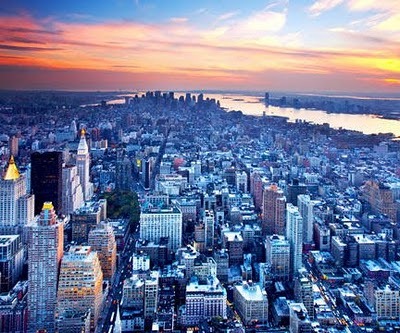 [new-york-city-skyline-blue-large%255B5%255D.jpg]