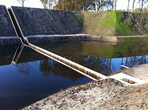 [FORT_DE_ROOVRE_BRIDGE_001%255B6%255D.jpg]