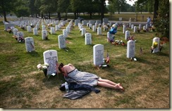 Arlington-National-Cemetery-Memorial-Day-John-Moore-Getty-Images-74345339-e1337978526107[1]
