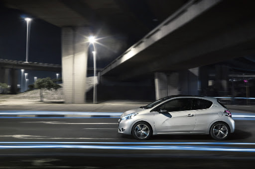 Peugeot-208-10.jpg
