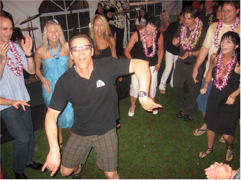 Tony Horton Dancing Hawaii P90x, Tony Horton