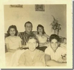1953 Rey Logroño, Lirio y Delfina Logroño Galvan, Hector Galvan