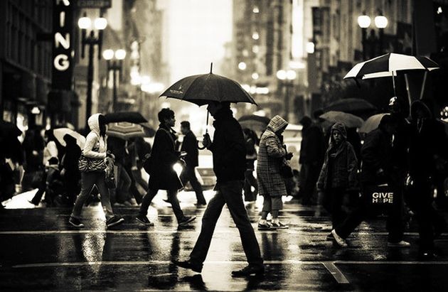 [People-walking-in-the-rain-photograp%255B2%255D.jpg]