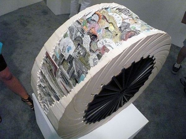 [astonishing_book_sculptures_640_073.jpg]