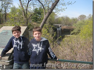 Minnehaha Falls senic overlook