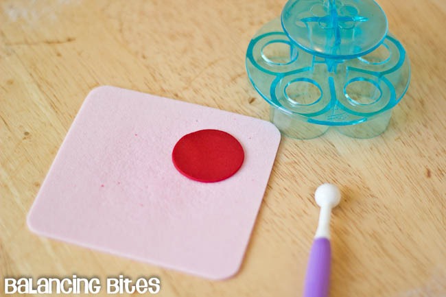 [How-to-make-gum-paste-roses-25.jpg]