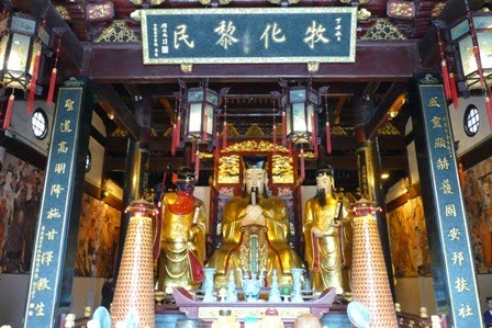[ChengHuang%2520Temple%2520%2528backpackers.com.tw%2529%255B3%255D.jpg]