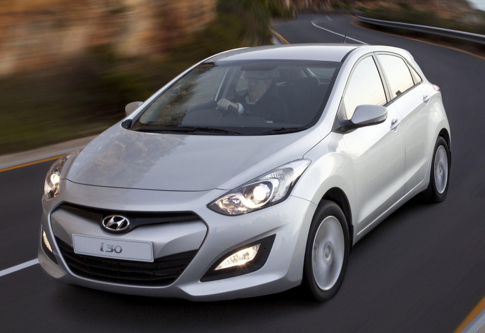 [autowp.ru_hyundai_i30_5-door_za-spec_5%255B3%255D.jpg]