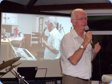 Member Peter Jackson, not only entertained us for half an hour for the arrival music on his great Korg Pa1X keyboard, but then gave us a performance in the first half showing-off his great voice and song arrangements (not to mention the odd joke that had us in tuts laughing). Peter is also the Vice President of the Hibiscus Organ and Keyboard Club.