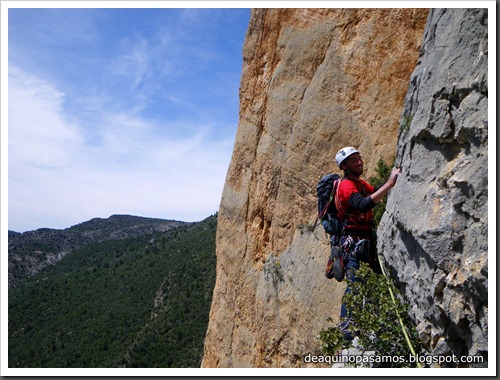 Via CADE 550m 6c (V  A0 Oblig) (Pared de Aragon, Mont-Rebei) (Isra) 0053