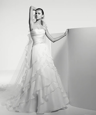 Modelo Vaiben - Vestidos de novia Avance Manuel Mota 2009