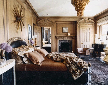 [mixed-animal-print-bedroom-featured-in-Vogue-trendspotting-getting-wild-with-animal-prints-home-design-and-decor-ideas-and-inspiration%255B2%255D.jpg]