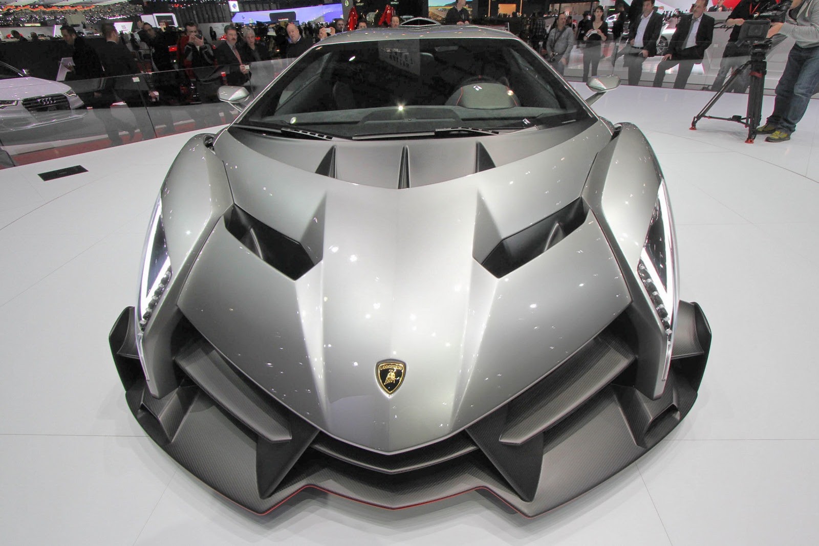 [Lamborghini-Veneno-33%255B2%255D.jpg]
